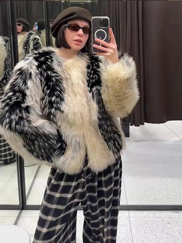 Elegant  Fur Women's Coat O-neck Long Sleeve Thicken Warm Female Jackets 2025 Winter Fashion Panelled Furry Lady Outwears