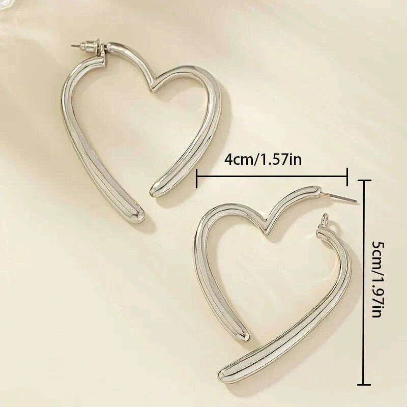 Fashion Personality Love Earrings for Women Niche Design Sense Girl Golden Earrings Simple Jewelry Gift Silvery