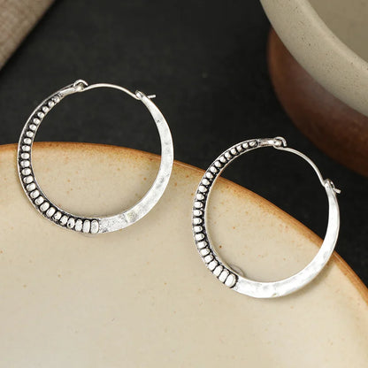 Women's Vintage Distressed Hoop Earrings Hammer Embossed Design Bohemian Style Earrings Suitable For Daily Vacation Casual Wear