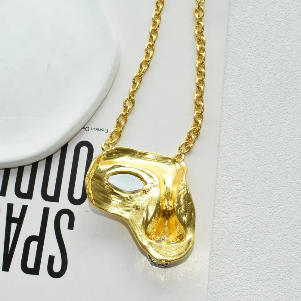 Vintage Baroque Style Alloy Plated Face Shaped Necklace For Women Fashion Jewlery Exaggerated Long Chain Necklace Accessory