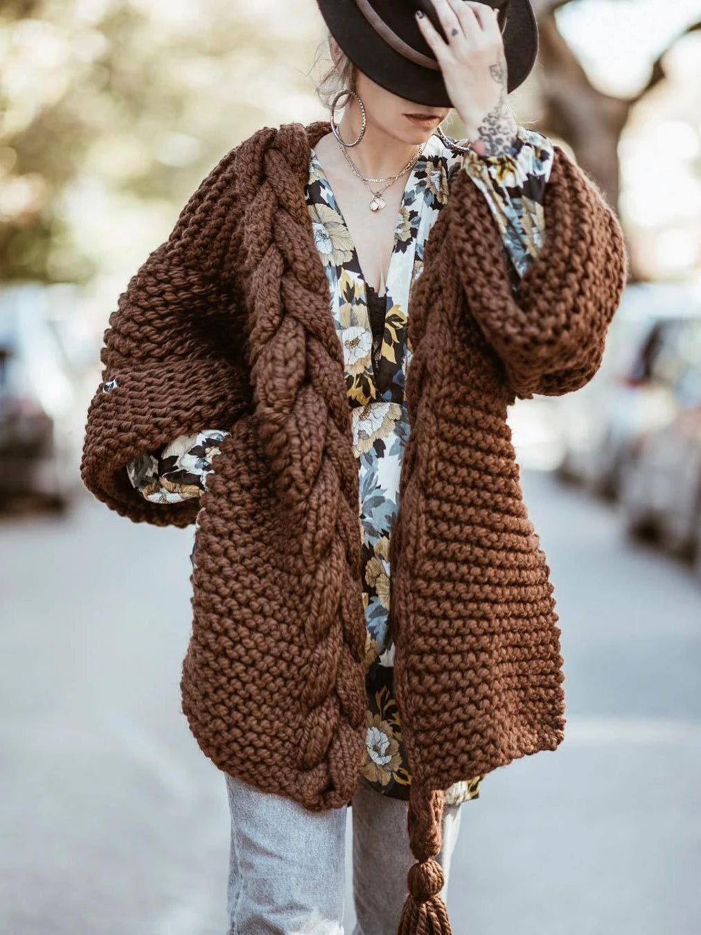Hand-woven Split Wild Tassels Hook Twist Sweater Coat Crocheted Cardigan Autumn and Winter Thick Long Lantern Sleeve...