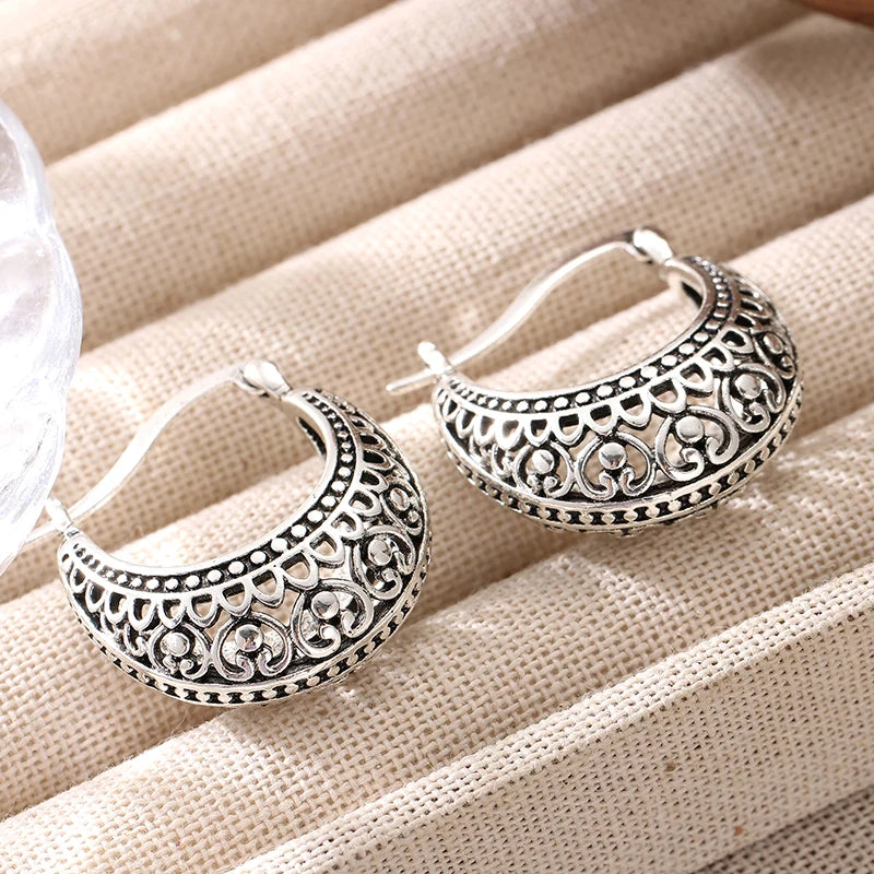 Vintage Hand Carved Pattern Hollow Hoops Women's Earrings Silvery Color Metal Geometry Daily Wear Party Jewelry Anniversary Gift
