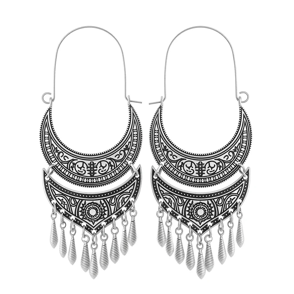 1 Pair of Vintage Silver Tassel Drop Earrings with Crescent Moon Carving Ethnic Bohemian Style Suitable for Women's Daily Wear