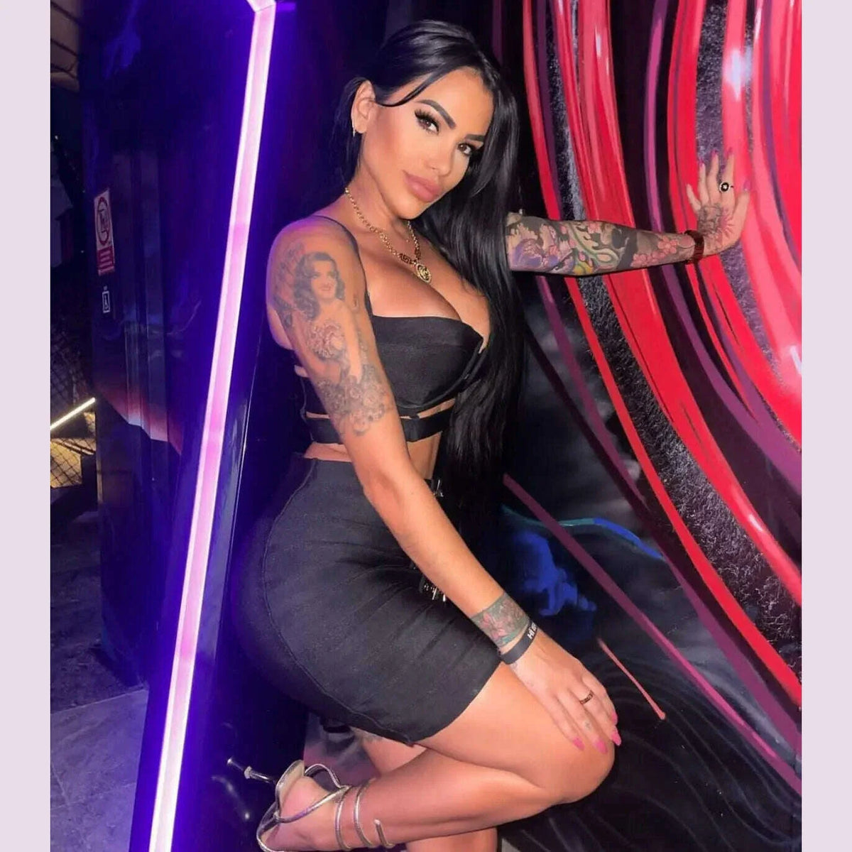 2023 New Arrival Women Sexy Bandage Tops Fashion Pencil Skirts Set Nightclub Party Celebrate Women's Set High Quality