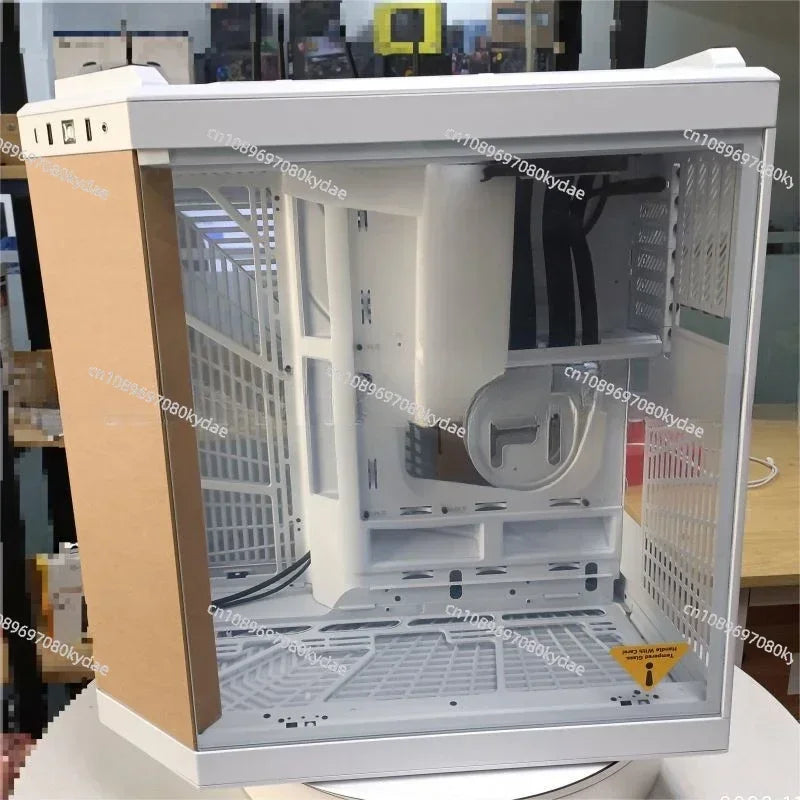 New HYTE Y70 Touch Dual Chamber ATX Mid Tower Modern Aesthetic Case With Integrated 2.5K LCD Touchscreen