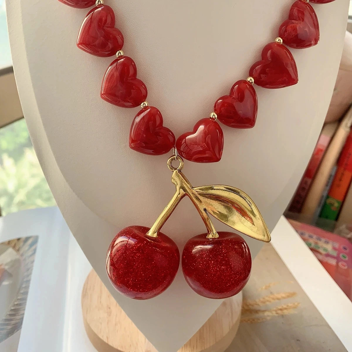 Copper resin cherry pendant beaded irregular pearl necklace, suitable for women everyday and party wear