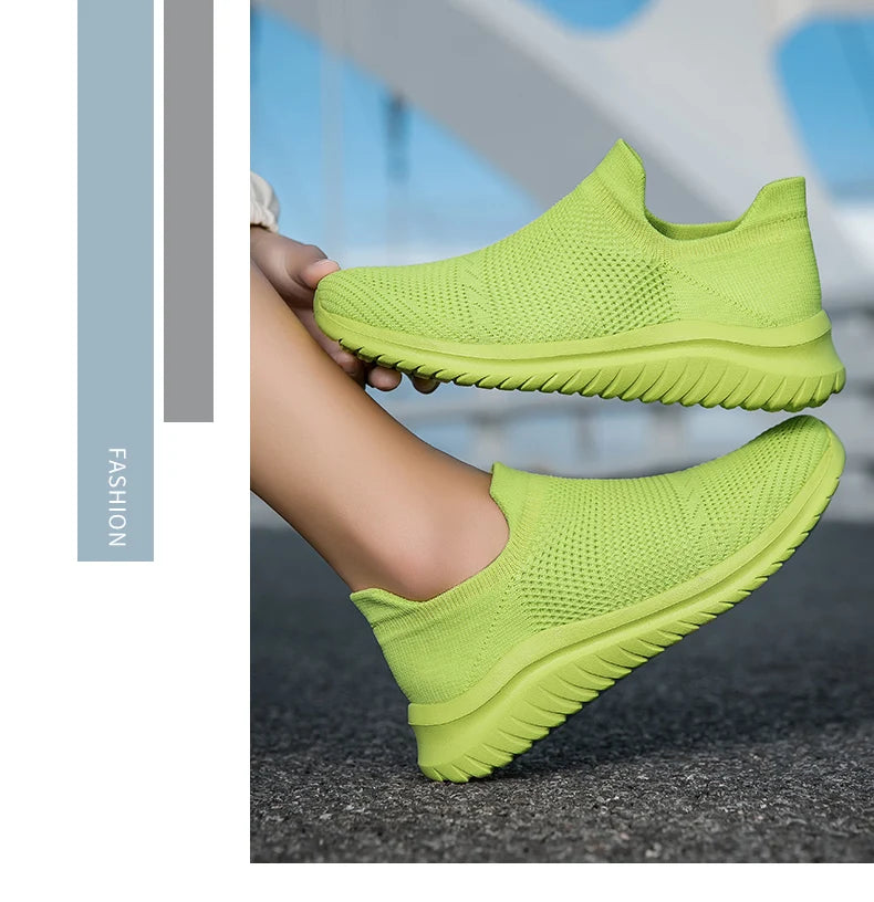Men Shoes Sneakers Breathable Mesh Slip on Running Shoes Outdoor Non-Slip Couple Jogging Training Hiking Sports Shoes
