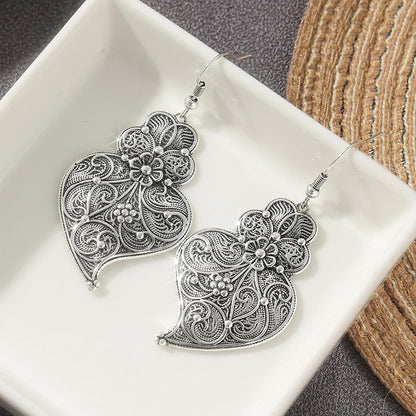 Vintage Bohemian Style Hand Carved Silvery Plated Hook Earrings Women's Elegant Charm Banquet Festival Jewelry...
