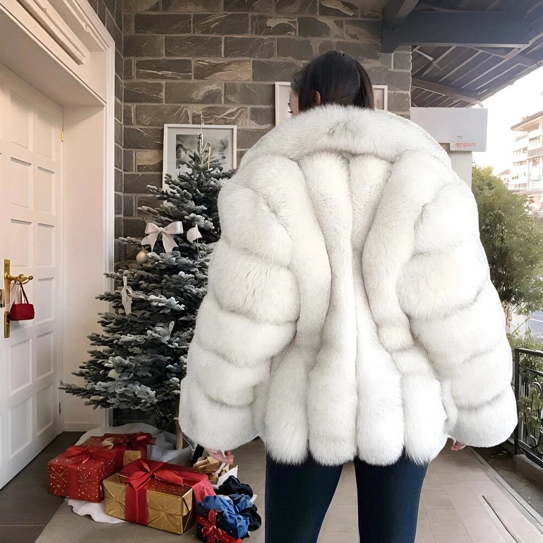 Wholesale New Style Ladies Fashion Luxury Fur Jacket Turn Down Collar White Fluffy Genuine Fox Fur Coat