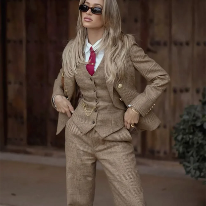 Customized Women's Suit Regular Fit Double Breasted Peak Lapel Formal Blazer Outfit Three Pieces Business New Matching Sets