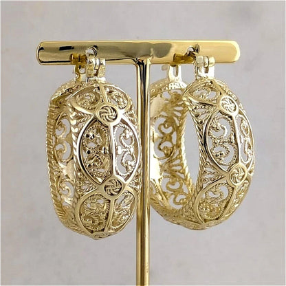 Vintage Exquisite Hollow Hand Carved Golden Plated Round Hoop Earrings Women's Fashion Wedding Banquet Jewelry Accessories Gifts