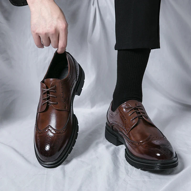 Handmade Men's Wingtip Oxford Shoes Black Leather Brogue Men's Formal Leather Shoes Classic Business Formal Men's Shoes Oxfords