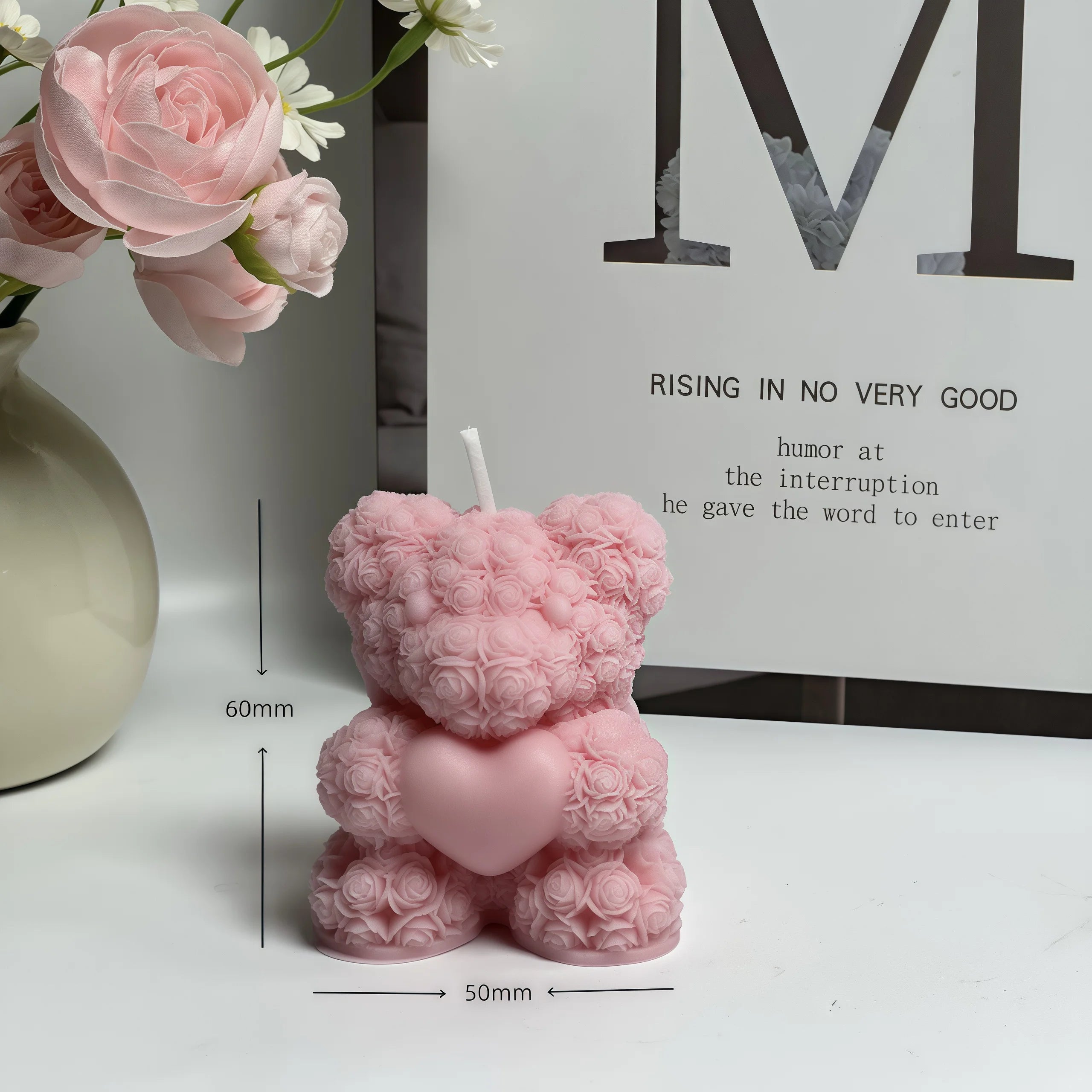 Cute bear low-temperature scented candle, skin-friendly, couple handcrafted anti-scald, romantic scene props that can be torn of