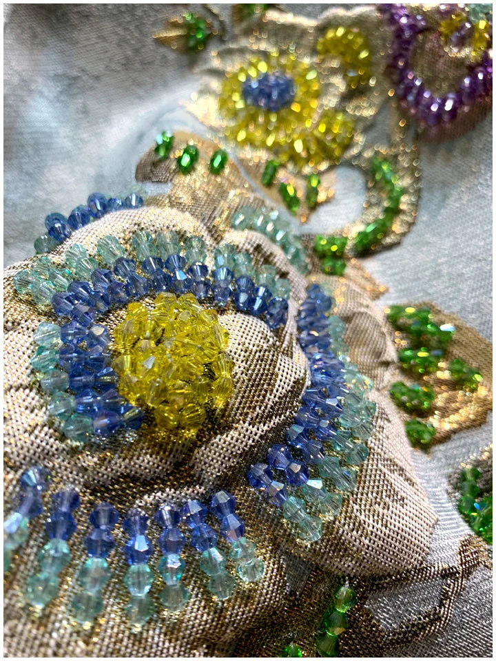 Luxury Lady Vintage Autumn Embroidery Jacket Women Floral Beading Long Coat Covered Button Outwear Trench O-neck