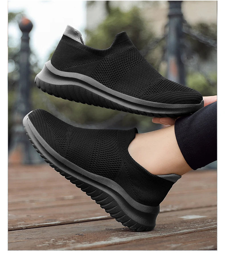 Men Shoes Sneakers Breathable Mesh Slip on Running Shoes Outdoor Non-Slip Couple Jogging Training Hiking Sports Shoes