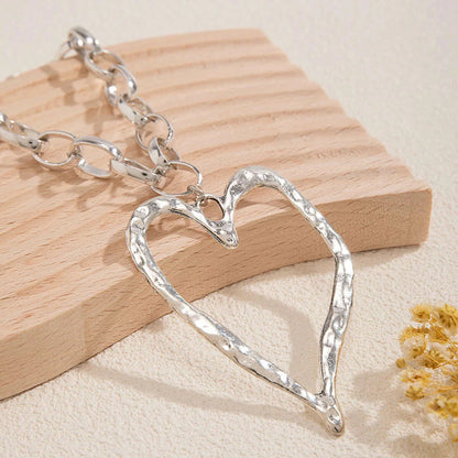 Thick Chains with Big Hollow Heart Pendant Necklaces for Women Trendy Exaggerated Large Accessories on Neck 2023 Fashion Jewelry