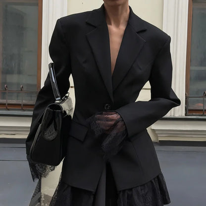 2025 Autumn and Winter New Fashion Black Small Suit Solid Jacket Design Sense Lace Splicing Commuting Long Sleeved Top Coat