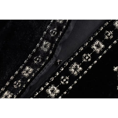 Women Vintage Velvet Embroidery Short Jacket Casual Slim Long Sleeve O Neck Jackets Winter 2025 New Elegant Simple Street Coat