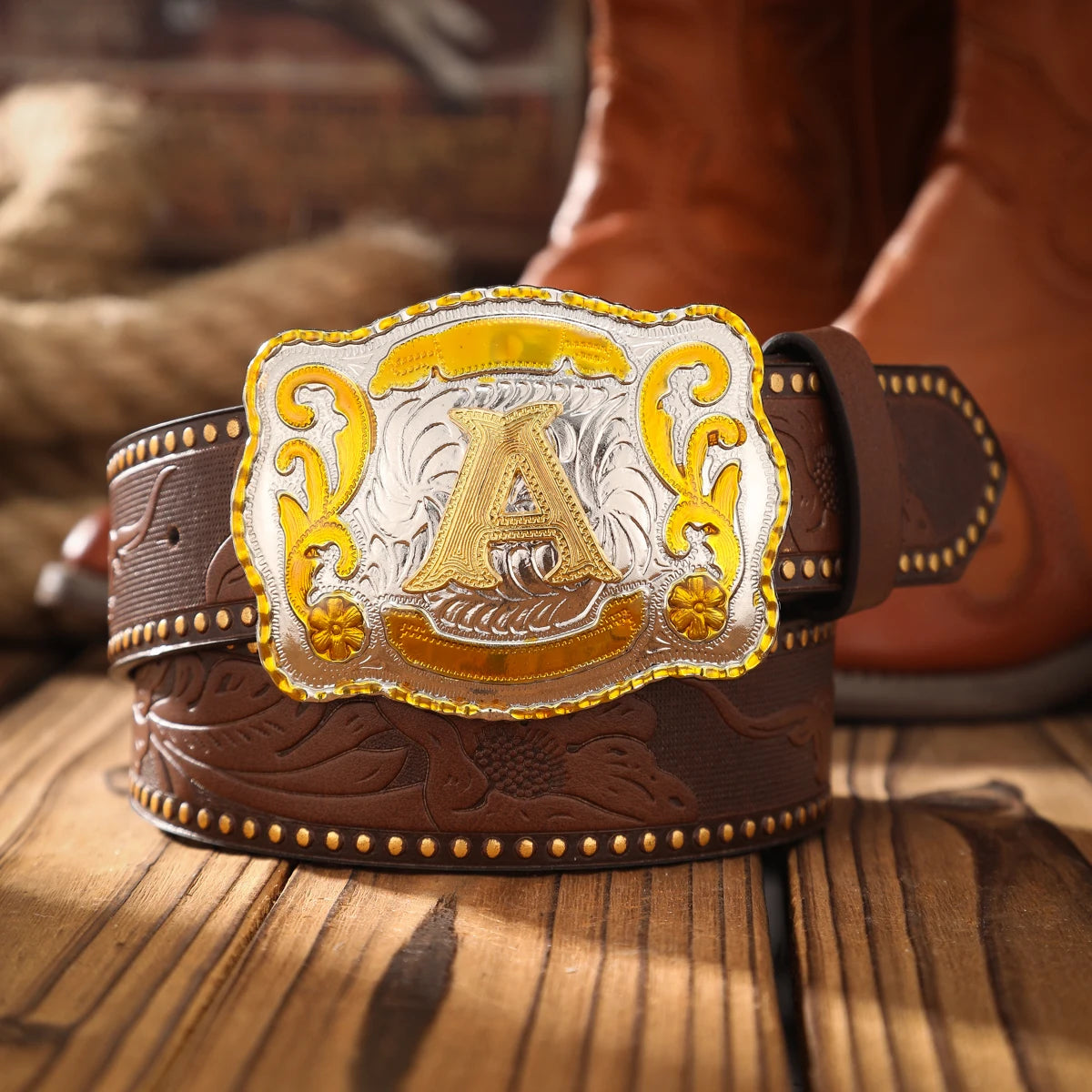 A men's and women's casual retro belt Western style! PU leather belt with metal buckle, suitable for daily work wear