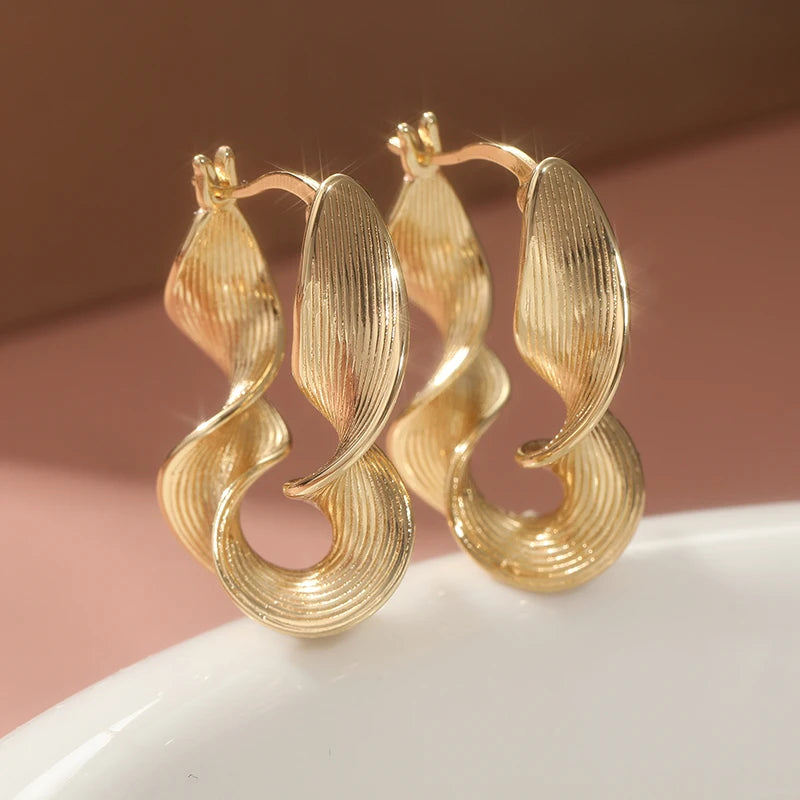 Vintage Classic Twisted Designed Golden Plated Hoop Earrings for Women's Fashion Exquisite Banquet Vacation Jewelry...