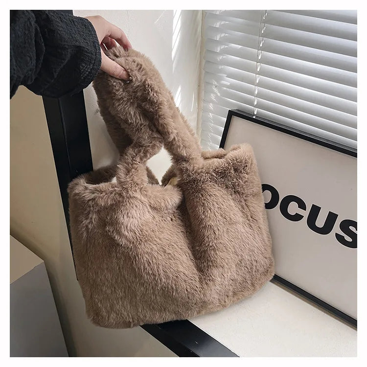Women Versatile Cute Soft Plush Tote Bag Autumn Winter Faux Fur Shoulder Bag Purses Female Handbags Fluffy Shopper Bag