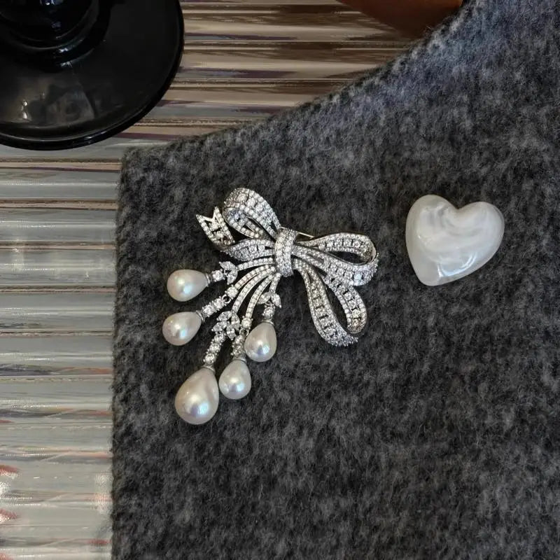 Light Luxury Exquisite Temperament Autumn And Winter Heavy Industry Bow Tassel Brooch Fashion Elegant Crystal Jewelry...