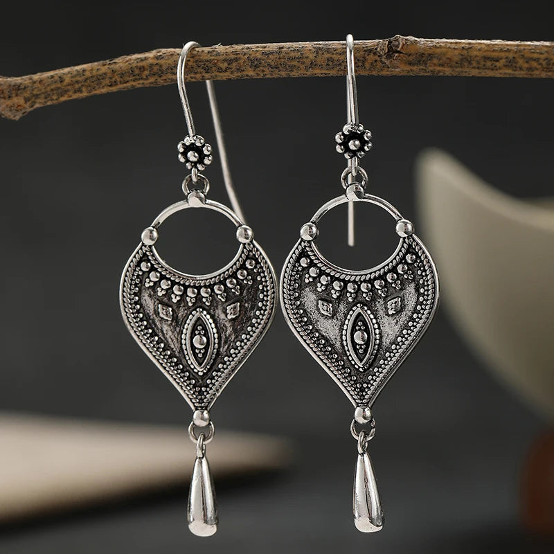 Vintage Bohemian Style Hand Carved Silvery Plated Hook Earrings Women's Elegant Charm Banquet Festival Jewelry...