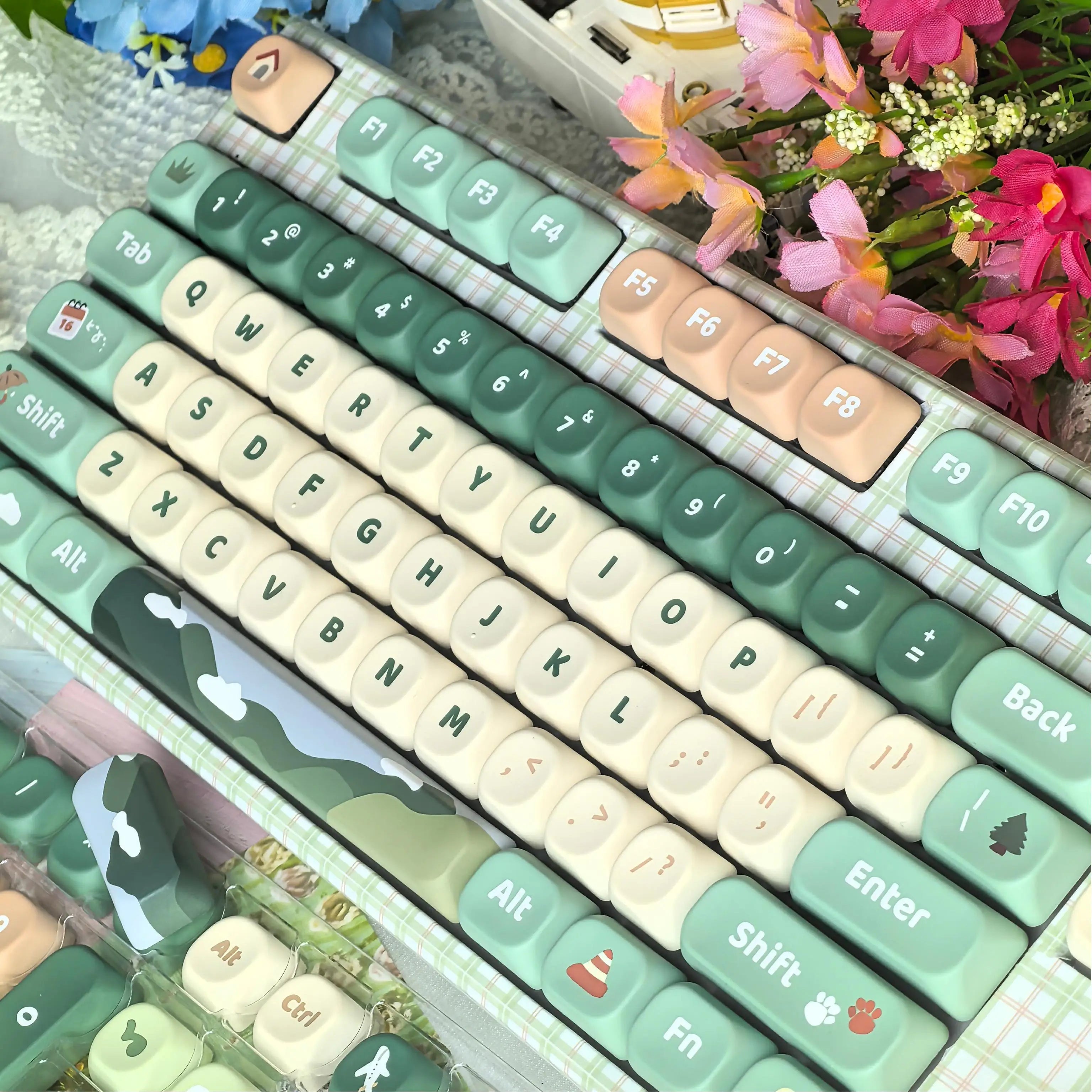 Cute Green Keycap 124Keys Go Hiking Theme Thermal Sublimation PBT Keycaps for Mechanical Keyboard MOA Height Small Fresh Key Cap