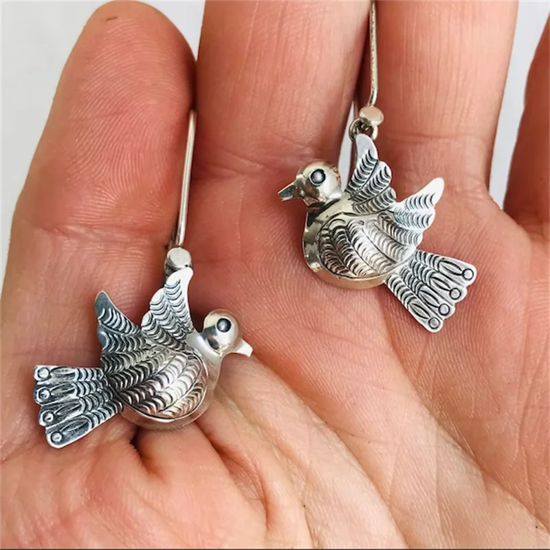 Vintage Black Stone Bird Animal Earrings for Women Silver Color Dangle Earrings Jewelry