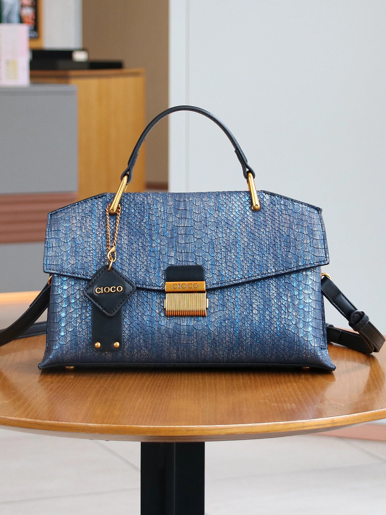 2026 New Retro Blue Snake-Shaped High-Grade Handbag Fashion Luxury Handbag Lightweight Large-Capacity One-Shoulder...