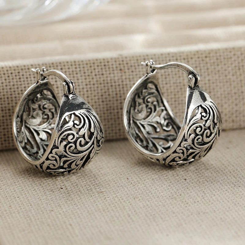 Ethnic Style Artistic Hollowed Curly Vine Silvery Hoop Earrings for Women Vintage Exquisite Banquet Vacation Jewelry Accessories