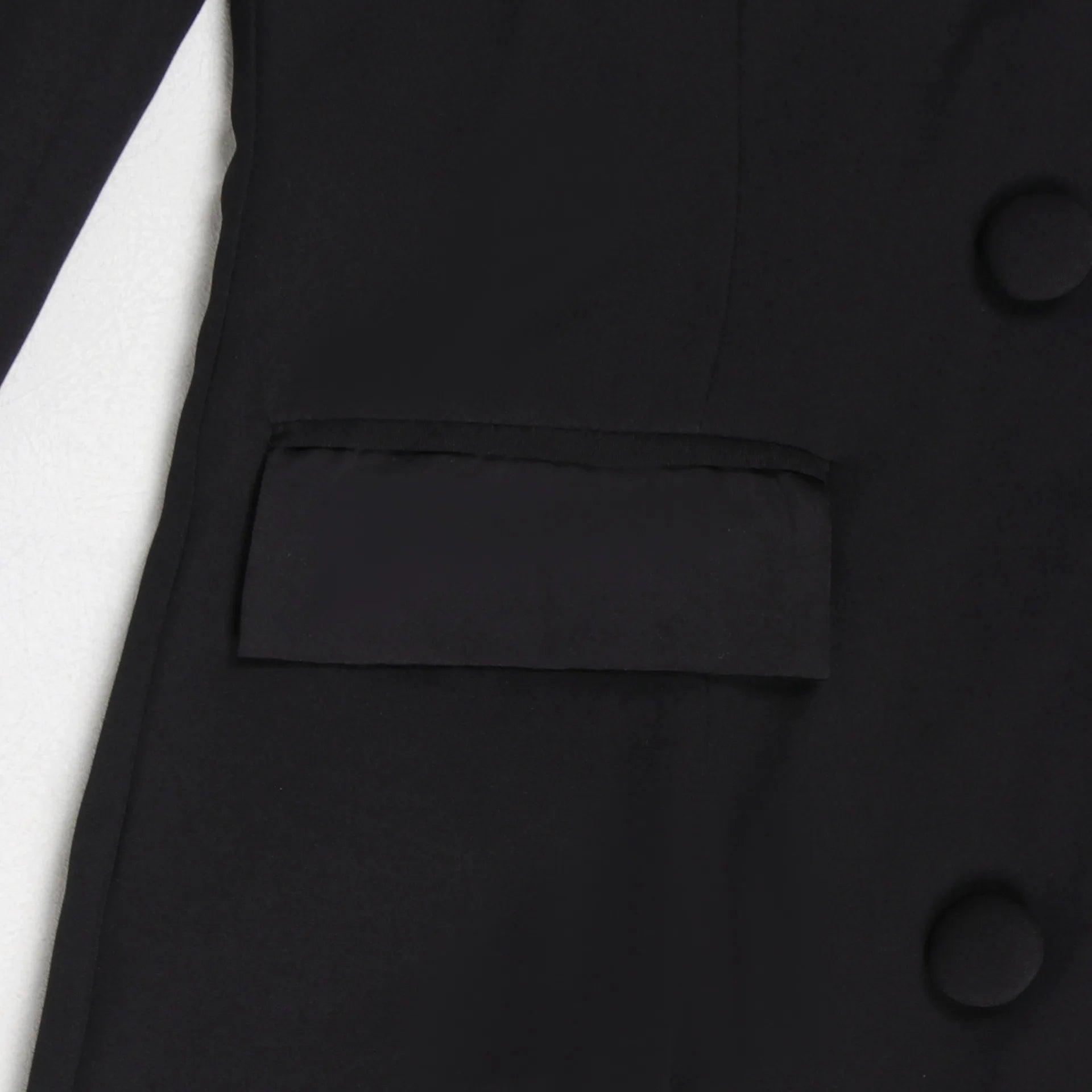 Elegant Black Long Dress with Notched Double Breasted Design Slim Fit Suitable for Formal Occasions Evening Outings Outerwear