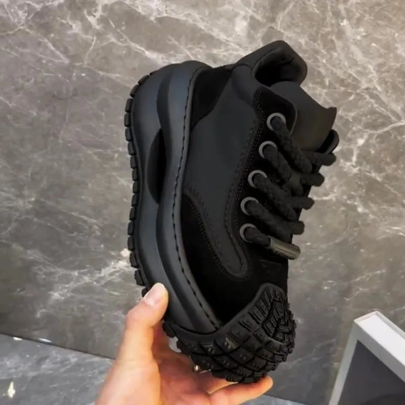New Winter Warm Fleece Lining Mens Running Shoes Drawstring Thick Bottom Personality Sport Shoes Platform Sneakers Trainers Men