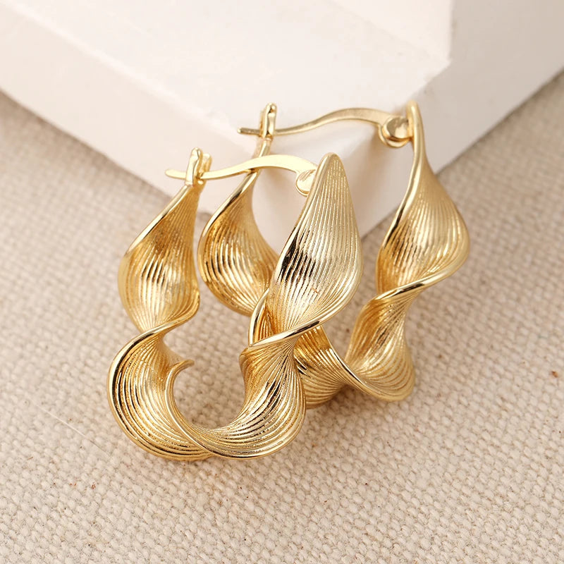 Vintage Classic Twisted Designed Golden Plated Hoop Earrings for Women's Fashion Exquisite Banquet Vacation Jewelry...