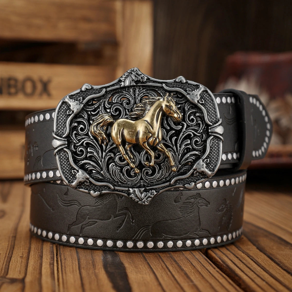 A unisex Western-style PU belt with buckles, Bohemian style, casual and retro, suitable for daily wear when going out