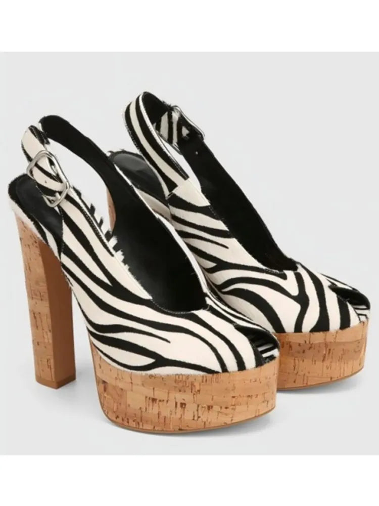 2026Women's Summer Thick Soled High-heeled Sandals, Fashionable Transparent Plus Size Women's 34-44 Plus Size Sandals