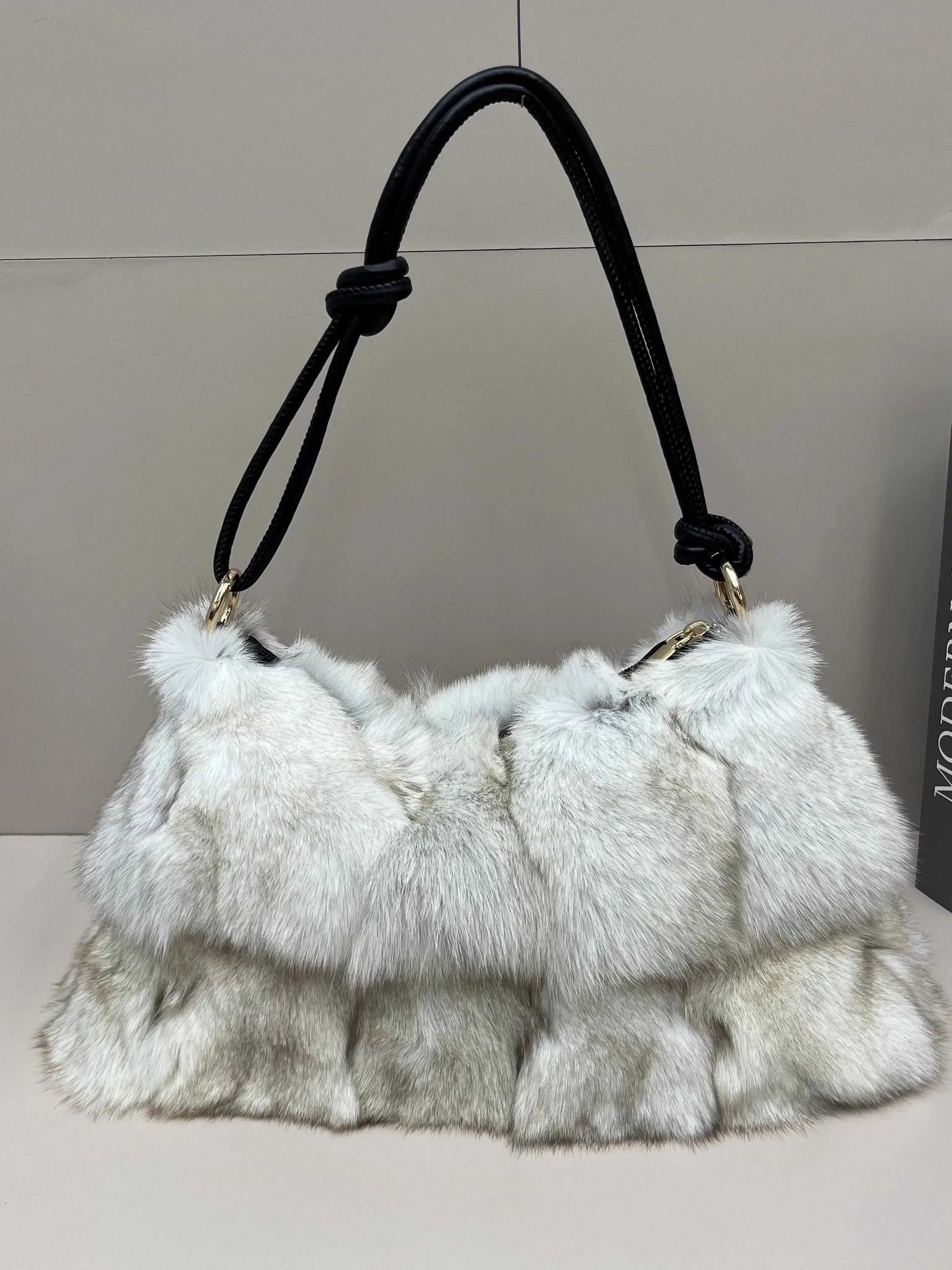 Winter Fox Fur Bag Women's  Bag Fashion  Handbag Ladies Bags Purses Women Shoulder Bag Real Silver Fox Fur Messenger Bags