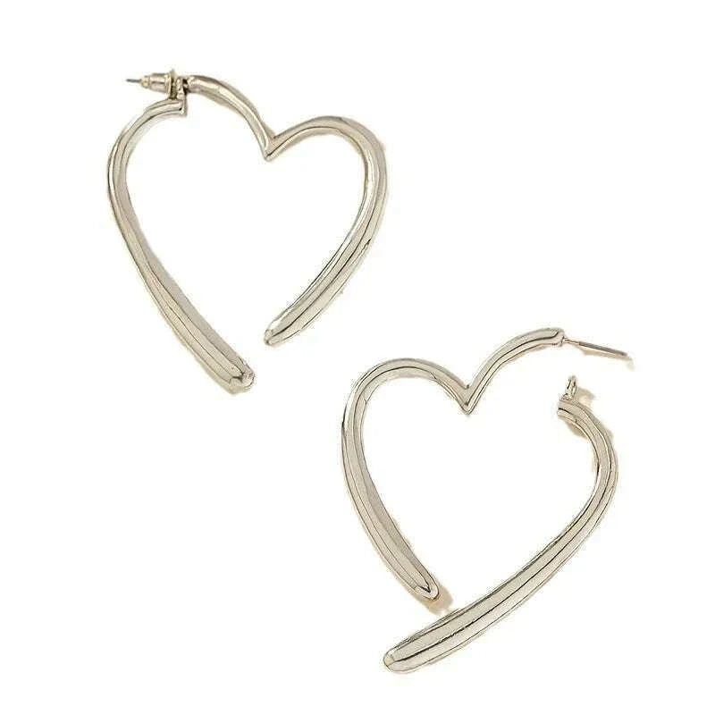 Fashion Personality Love Earrings for Women Niche Design Sense Girl Golden Earrings Simple Jewelry Gift Silvery