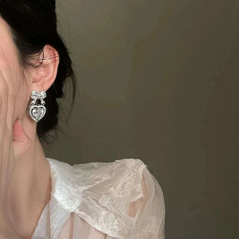 Exquisite Pink Heart Shape Bowknot Stud Earrings For Women Shining CZ Zircon Love Earring Girl Wedding Party Temperament Jewelry