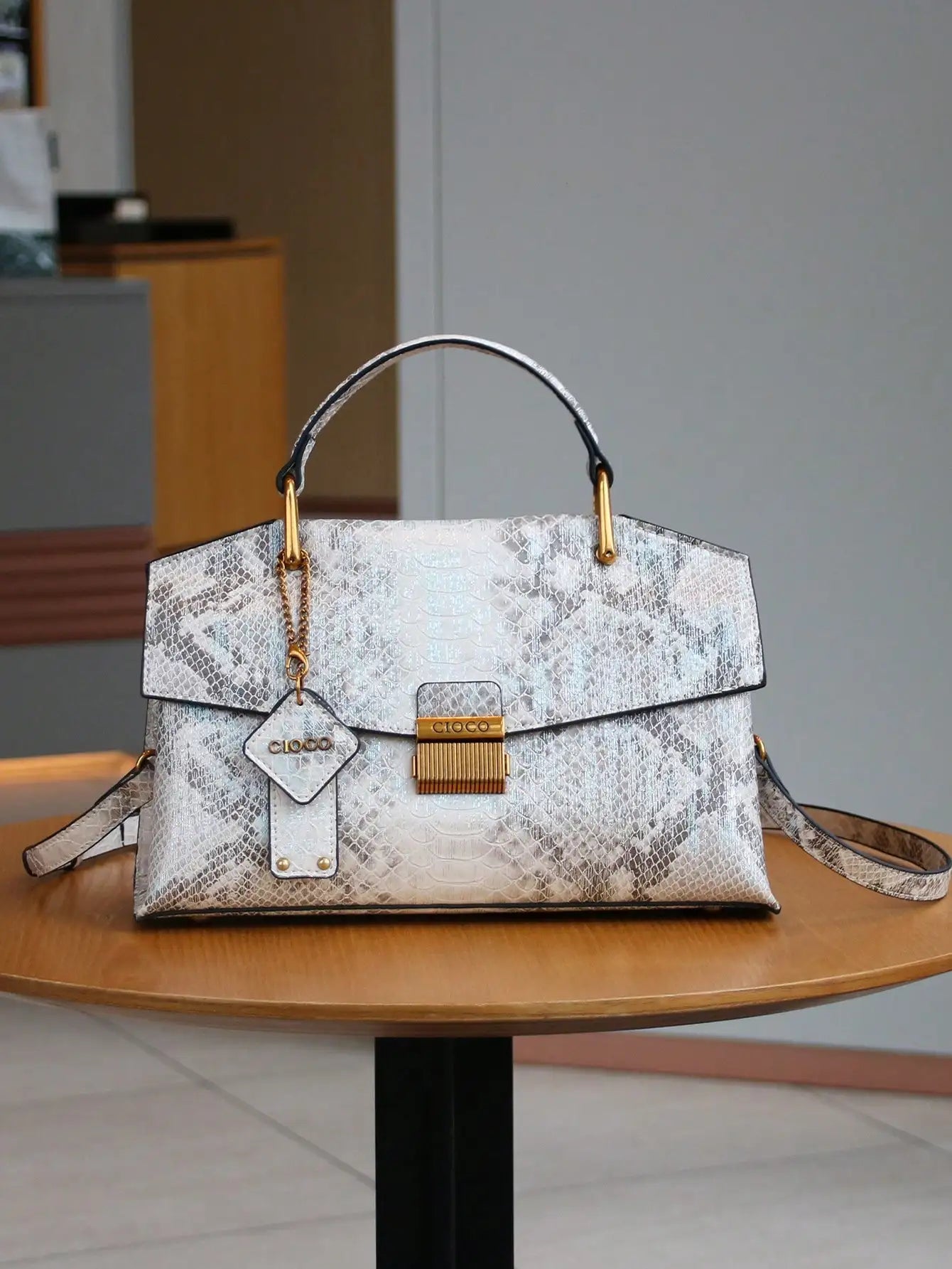 2026 New Retro Blue Snake-Shaped High-Grade Handbag Fashion Luxury Handbag Lightweight Large-Capacity One-Shoulder...