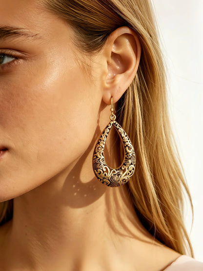 Fashionable Ladies' Earrings Vintage Craft Hollow Carved Tear-drop Shaped Earrings