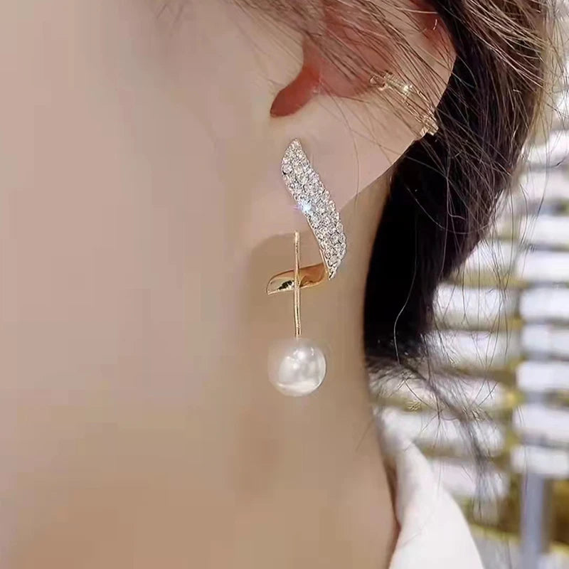 New Classic Elegant Imitation Pearl Dangle Earrings For Women Crystal Long Tassel Exquisite Drop Earring Wedding Jewelry...