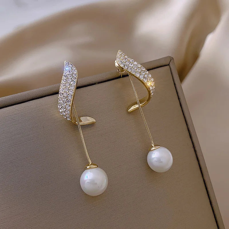 New Classic Elegant Imitation Pearl Dangle Earrings For Women Crystal Long Tassel Exquisite Drop Earring Wedding Jewelry...