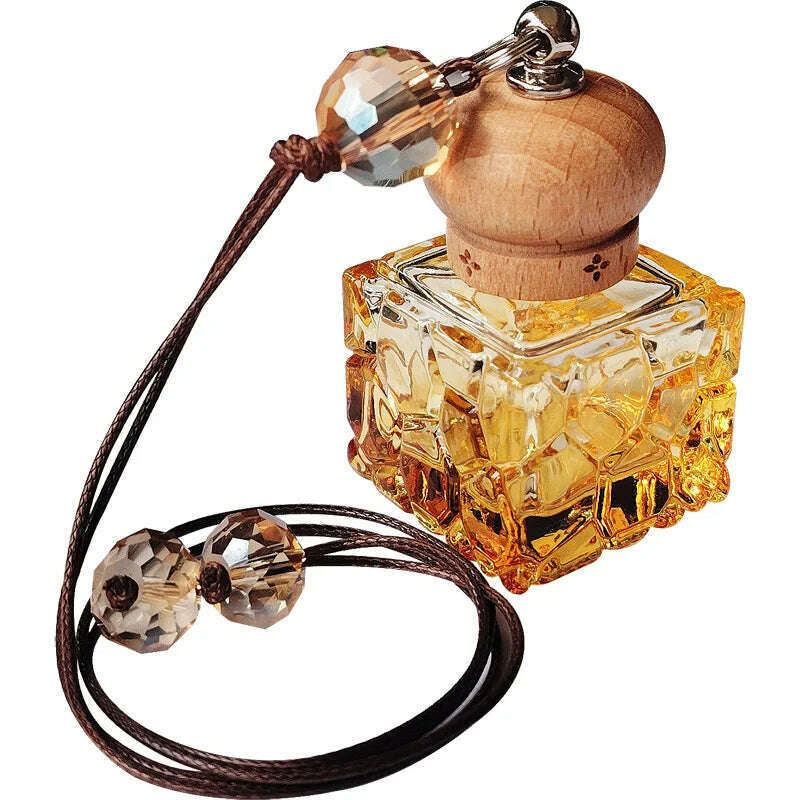 Car Perfume Honey peach hang perfume Interior Women Air Freshener Men`s perfumes Auto Accessories 10ML Liquid Flavoring for Cars