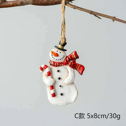Christmas Decoration Crafts Small Resin Pendant Cute Horse Reindeer Pattern Design Xmas Tree Pendant Christmas Tree Decorations