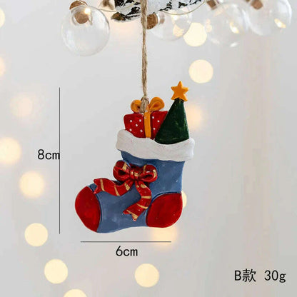 Christmas Decoration Crafts Small Resin Pendant Cute Horse Reindeer Pattern Design Xmas Tree Pendant Christmas Tree Decorations