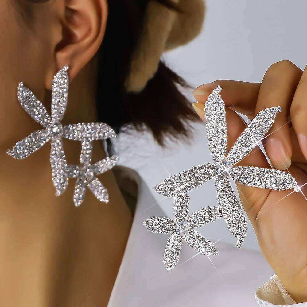 Delicate Rhinestone Flower Drop Earrings High Quality Jewelry Women Exaggerated Design Bridal Dangle Earrings for Wedding Gift