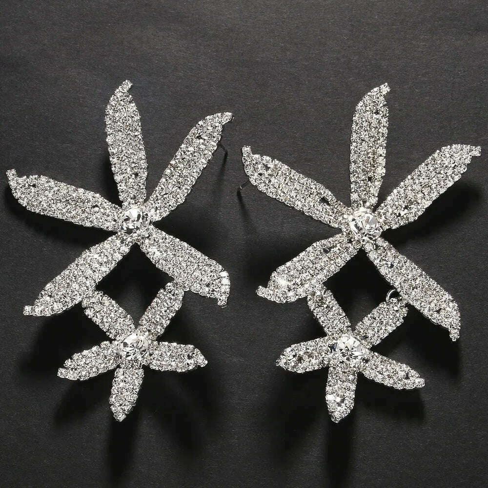 Delicate Rhinestone Flower Drop Earrings High Quality Jewelry Women Exaggerated Design Bridal Dangle Earrings for Wedding Gift