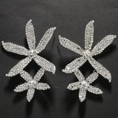 Delicate Rhinestone Flower Drop Earrings High Quality Jewelry Women Exaggerated Design Bridal Dangle Earrings for Wedding Gift