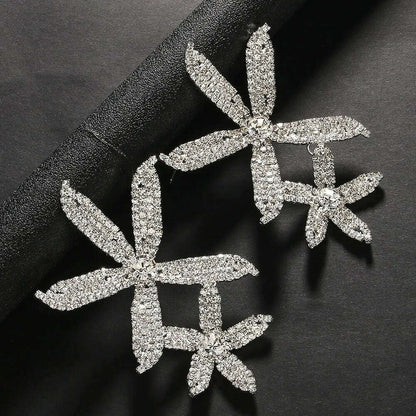 Delicate Rhinestone Flower Drop Earrings High Quality Jewelry Women Exaggerated Design Bridal Dangle Earrings for Wedding Gift